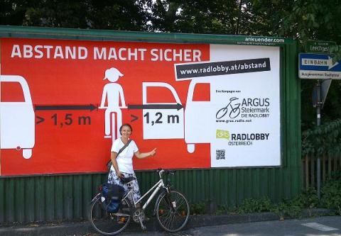 Quelle: © Walter Bradler Abstands-Plakat Leechgasse/Merangasse