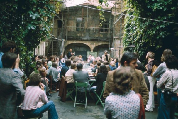 besetztes-amerlinghaus-1975-foto-karl-heinz-koller-sammlung-wien-museum.jpg