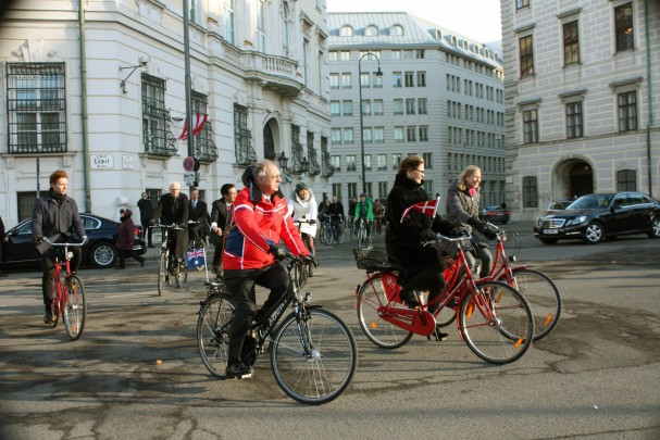 Dänische Botschaft organisierte wieder eine Radfahrt zum Neujahrsempfang beim Bundespräsidenten 