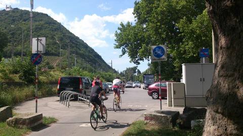 Quelle: Robert Ritter, Radfahren in Wien Fahrradstraße Kuchelauer Hafenstraße