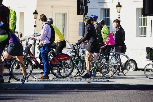 london-cyclists-traffic-lights-copyright-britishcycling_org_uk_.jpg