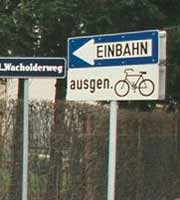 radfahreneinbahnschild.png