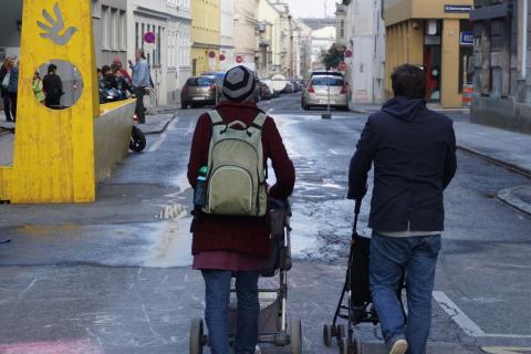 viel_platz_zum_gehen_graetzelfest_geblergasse.jpg