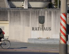 rotweiss-rathaus-radhaelfte.jpg
